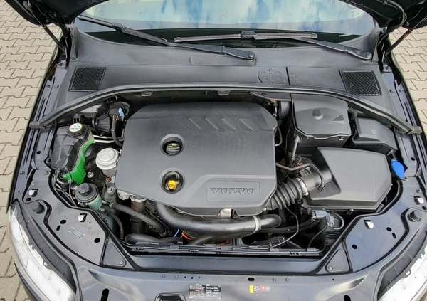 Volvo V70 cena 38900 przebieg: 198200, rok produkcji 2015 z Pilawa małe 596